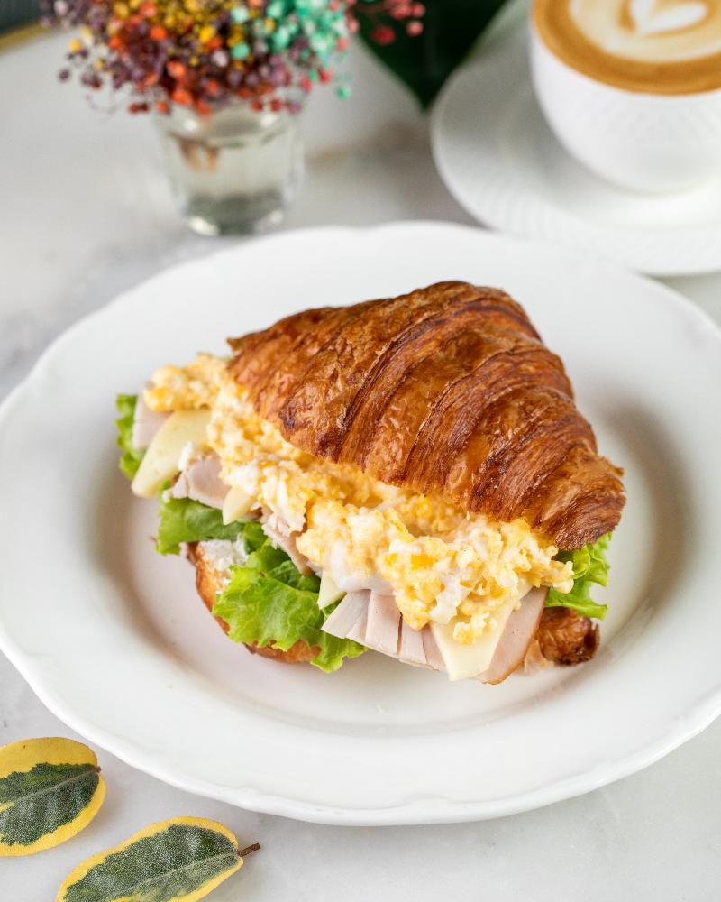 Croissant Scrambled Eggs